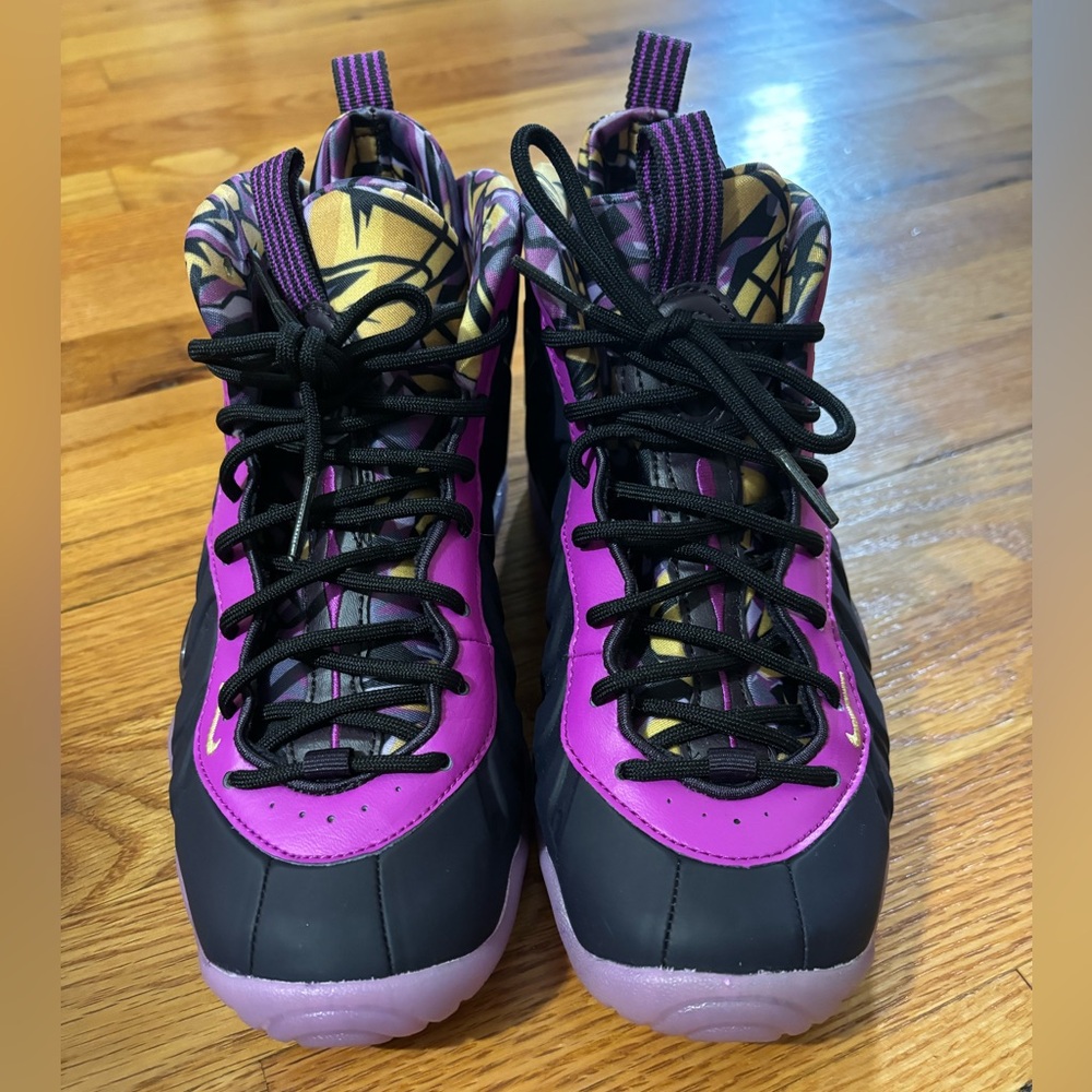 Nike foam posits